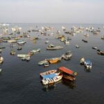 Pescadores artesanales peruanos desesperados por efectos del derrame de petroleo en el litoral al norte de Lima
